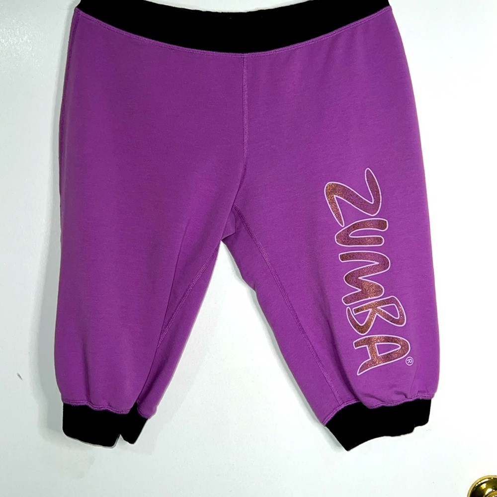Rare Zumba capris soft material L